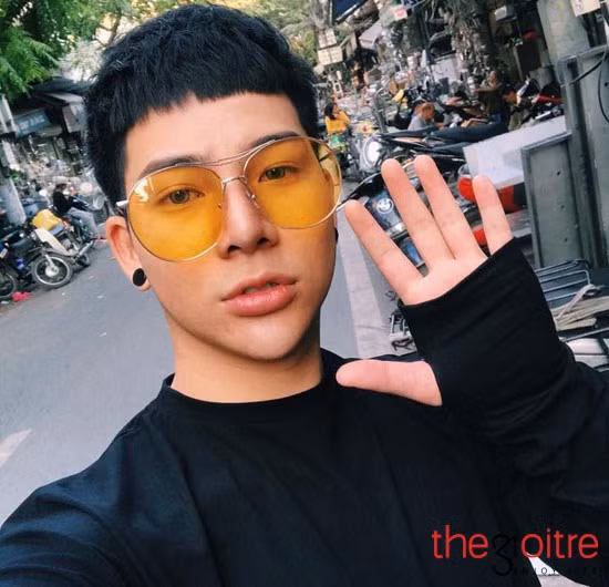 Thái Minh Tuấn (1994) sinh ra và lớn lên tại Hà Nội. Hiện đang là sinh viên trường Cao Đẳng Truyền Hình - Đài Truyền Hình Việt Nam.