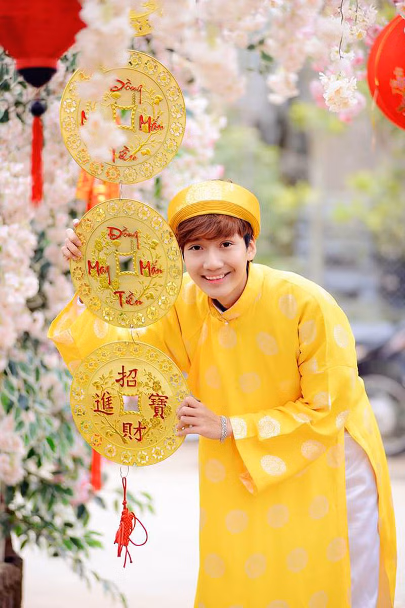 Độc đáo với clip chúc Tết quy tụ hàng chục gương mặt trẻ nổi tiếng ảnh 2