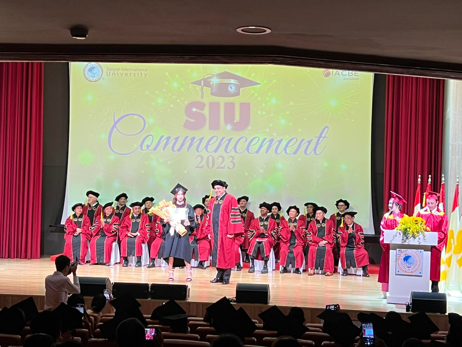 Quang cảnh buổi Lễ tốt nghiệp.