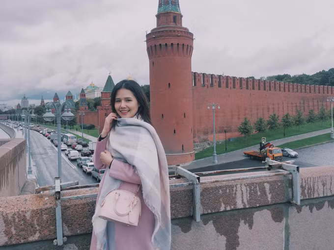 nhan-sac-ngot-ngao-cua-nu-chinh-ghet-thi-yeu-thoi-9