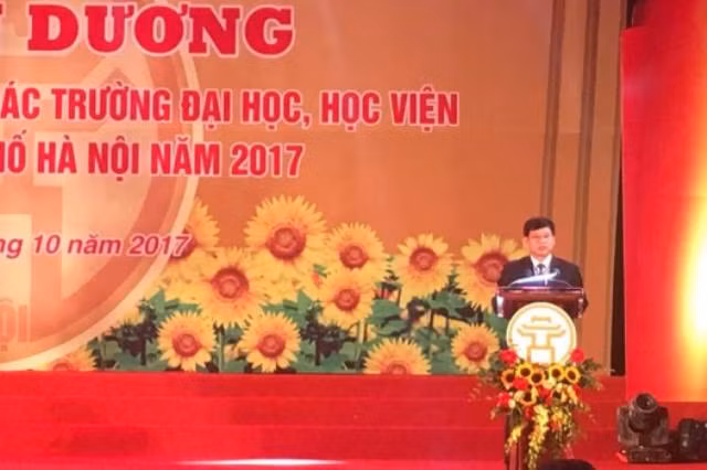 Phó Chủ tịch UBND Thành phố Hà Nội Ngô Văn Quý phát biểu tại Lễ tuyên dương.