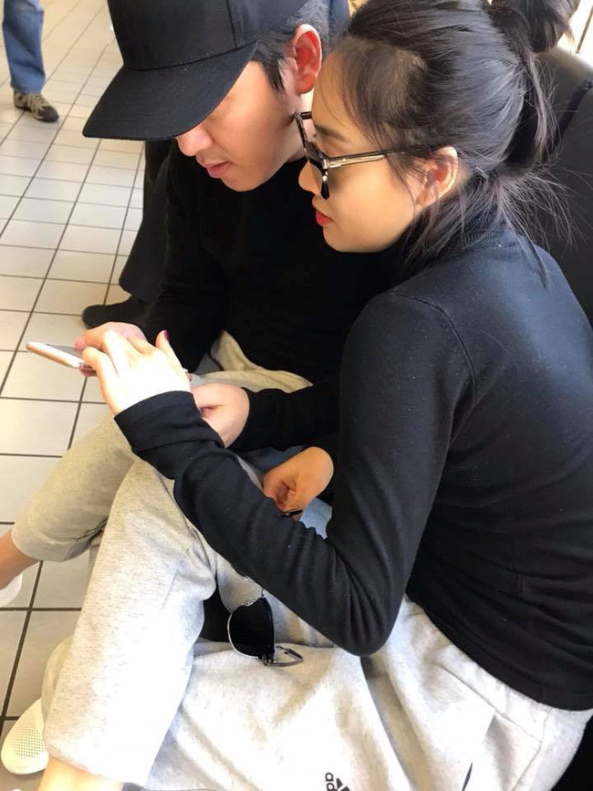 Trường Giang - Nhã Phương khoe ảnh chúc mừng Giáng sinh, cư dân mạng phát hiện bí mật thú vị này - Ảnh 7. Trường Giang - Nhã Phương khoe ảnh chúc mừng Giáng sinh, cư dân mạng phát hiện bí mật thú vị này - Ảnh 7.