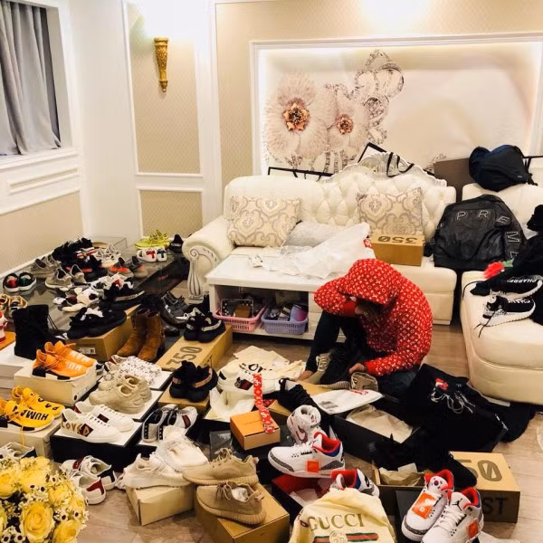 Bất ngờ vì danh tính Rich Kid Việt diện set đồ 3 tỷ bằng cả 1 căn nhà đang khiến dân mạng sốc toàn tập