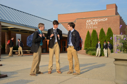 Các học sinh trường Archbishop Curley High School. Các học sinh trường Archbishop Curley High School.