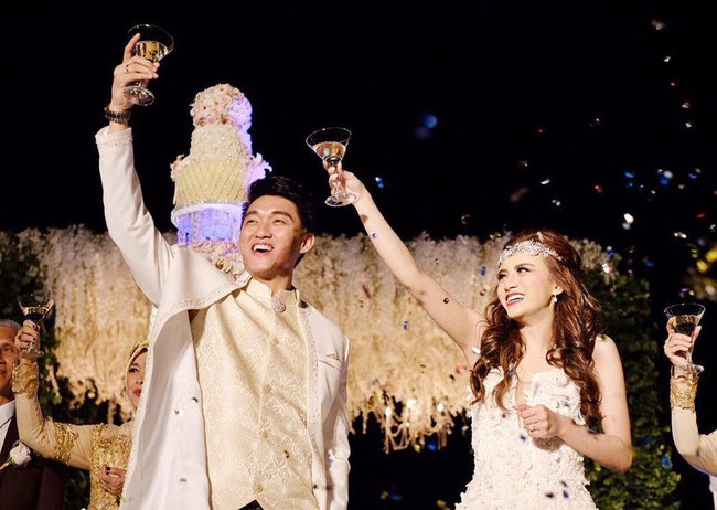 Chuyện tình đẹp như mơ của nam ca sĩ Indonesia và người vợ xinh đẹp bị mất tích khiến dư luận tiếc thương - Ảnh 4.