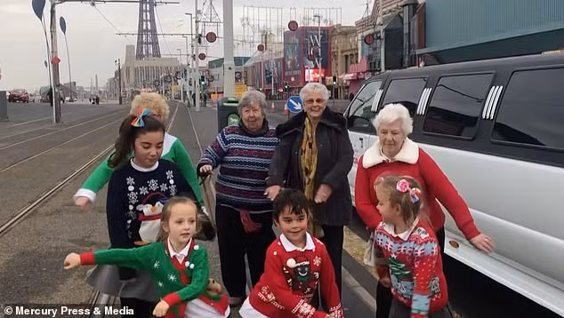 Ngôi trường hạnh phúc nhất nước Anh dịp Giáng sinh 2018 - Ảnh 3.