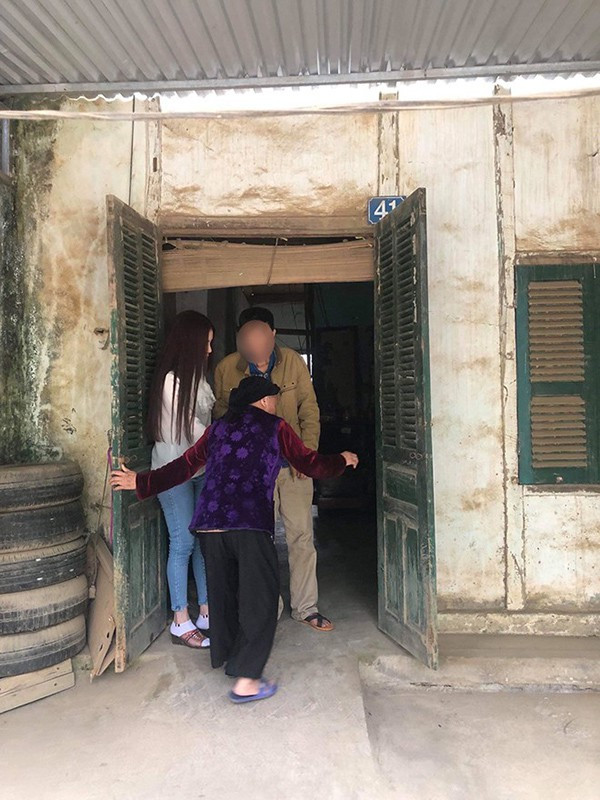 Người thân tiết lộ thêm gia cảnh nghèo khó, nợ nần của Thư Dung - Ảnh 1. Người thân tiết lộ thêm gia cảnh nghèo khó, nợ nần của Thư Dung-1