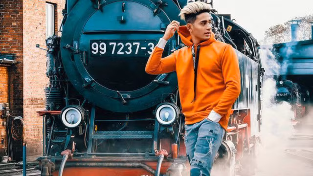 Hot blogger điển trai đột tử ở tuổi 21 - Ảnh 5.