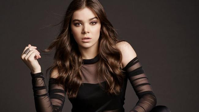 Nữ diễn viên 22 tuổi đóng phim 2.300 tỷ là ai? ảnh 6 Nữ diễn viên 22 tuổi đóng phim 2.300 tỷ là ai?