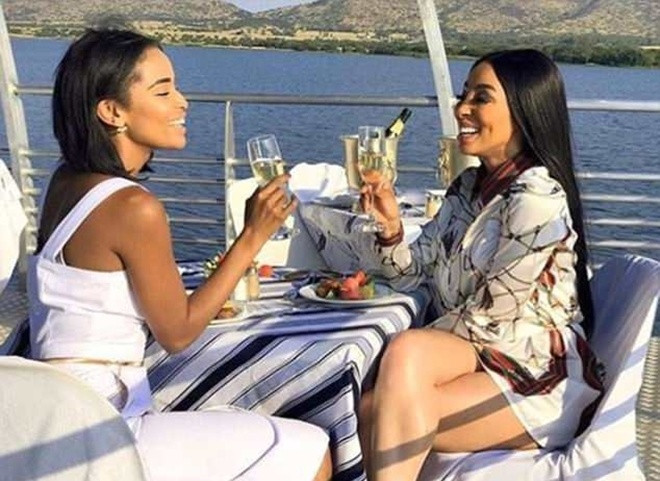 Cuộc sống xa hoa của con nhà giàu châu Phi