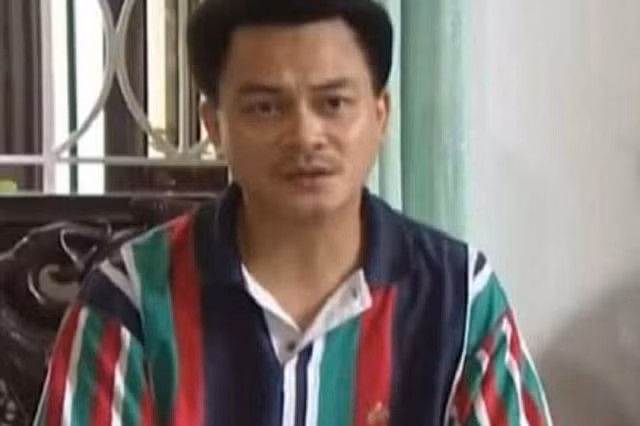 Năm 2000, nam nghệ sĩ tham bộ phim truyền hình “Của để dành” và gây được nhiều tiếng vang lớn. Tuy nhiên, sau bộ phim này, ông ít xuất hiện trên màn ảnh nhỏ và chỉ nhận những vai phù hợp trong một số phim: “Chiều ngang qua phố cũ”, “Đàn trời”, “Ánh sáng trước mặt”...