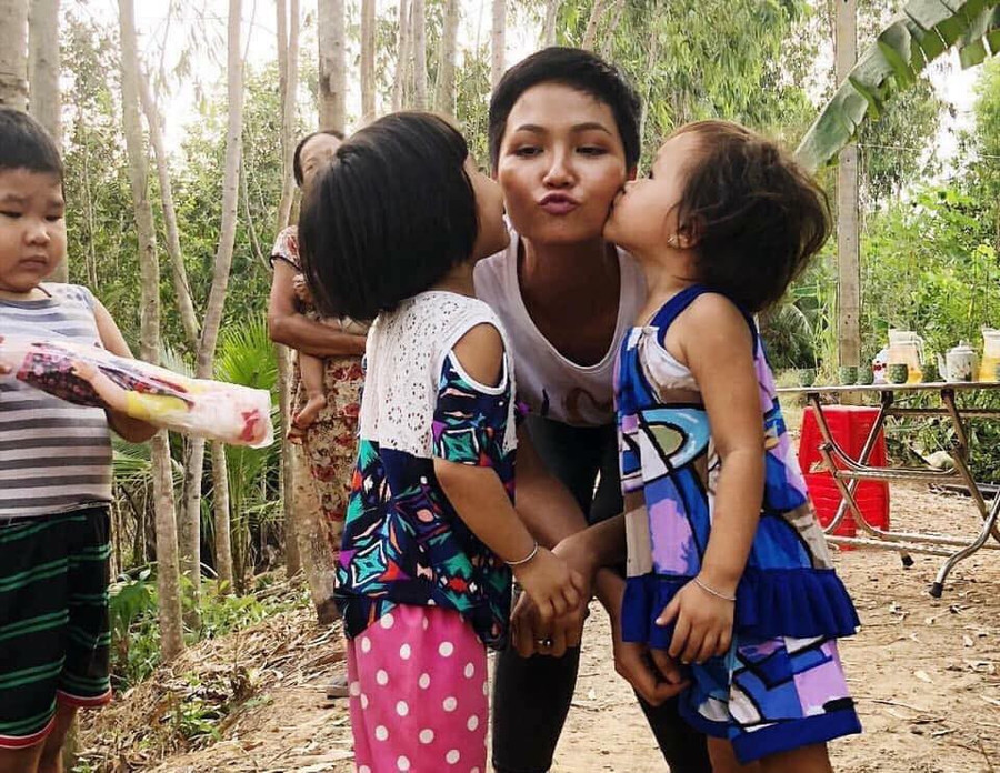 Báo quốc tế ca ngợi "H"Hen Niê: Người phụ nữ hoàn hảo cuối cùng đã xuất hiện ảnh 1 Báo quốc tế ca ngợi