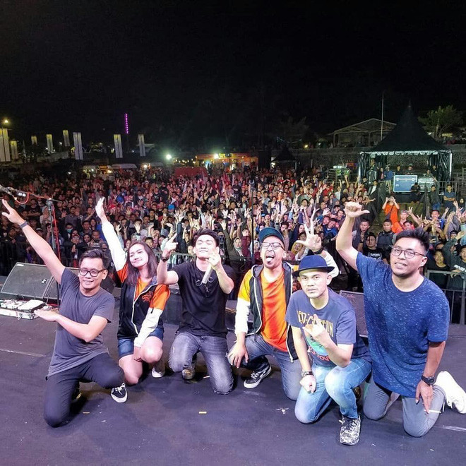 Thông tin mới nhất về ban nhạc Indonesia bị sóng thần “nuốt chửng” khi đang biểu diễn ảnh 6 Thông tin mới nhất về ban nhạc Indonesia bị sóng thần nuốt chửng khi đang biểu diễn-6