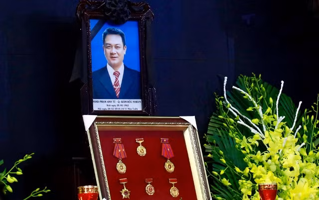 Lễ tang NSND Anh Tú: Người ra đi để lại nỗi tiếc thương