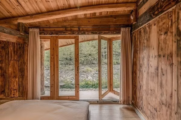 Ngôi nhà tuyệt đẹp cho ai mê phim chưởng Kim Dung ảnh 10