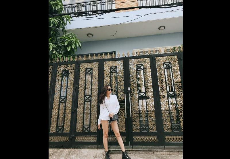 Thực tế, Trà Ngọc Hằng hiện sống trong một căn hộ sang trọng và tiện nghi tại TP. Hồ Chí Minh.