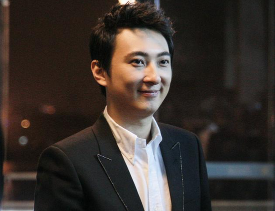 Người từng tuyên bố: "Chỉ cần Dương Mịch ly hôn Lưu Khải Uy, tôi sẽ cưới nàng ấy!" là ai? ảnh 3 Dân mạng Trung Quốc réo tên Vương Tư Thông nhắc lại lời hứa năm xưa: Chỉ cần Dương Mịch ly hôn Lưu Khải Uy, tôi sẽ cưới nàng ấy!