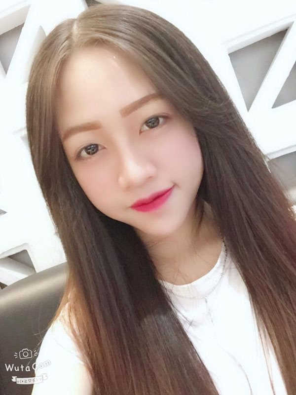 Cô bạn sở hữu gương mặt xinh xắn và khả năng hoạt ngôn.