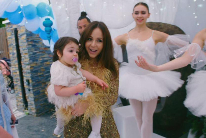 Choáng với quà giáng sinh tiền tỷ của con các gia đình siêu giàu ảnh 3 Quà giáng sinh tiền tỷ của những đứa trẻ con các gia đình siêu giàu - 2