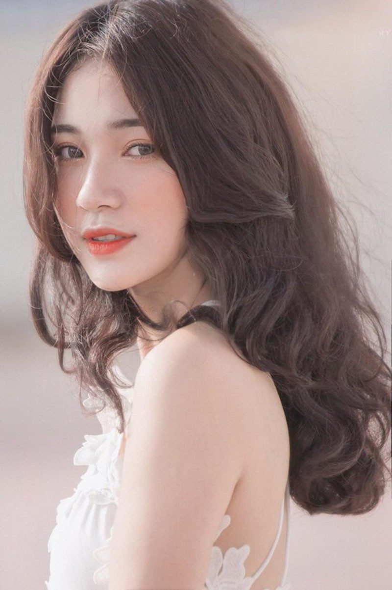 Cô giáo tương lai đẹp như diễn viên - Ảnh 1.