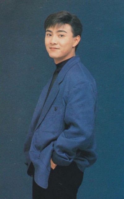 Câu nói không ngờ khiến Trương Vệ Kiện quyết để đầu trọc từ năm 1996 đến nay ảnh 4 Vẻ điển trai thời trẻ của Ngộ Không Trương Vệ Kiện - 5