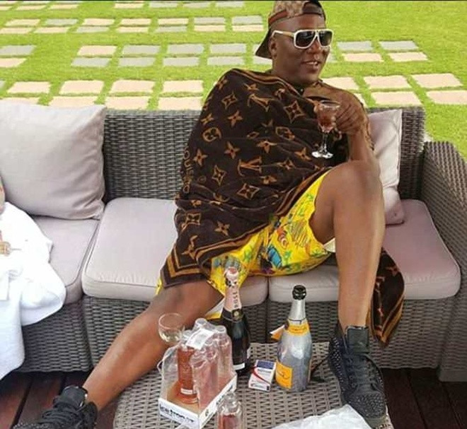 Cuộc sống xa hoa của con nhà giàu châu Phi