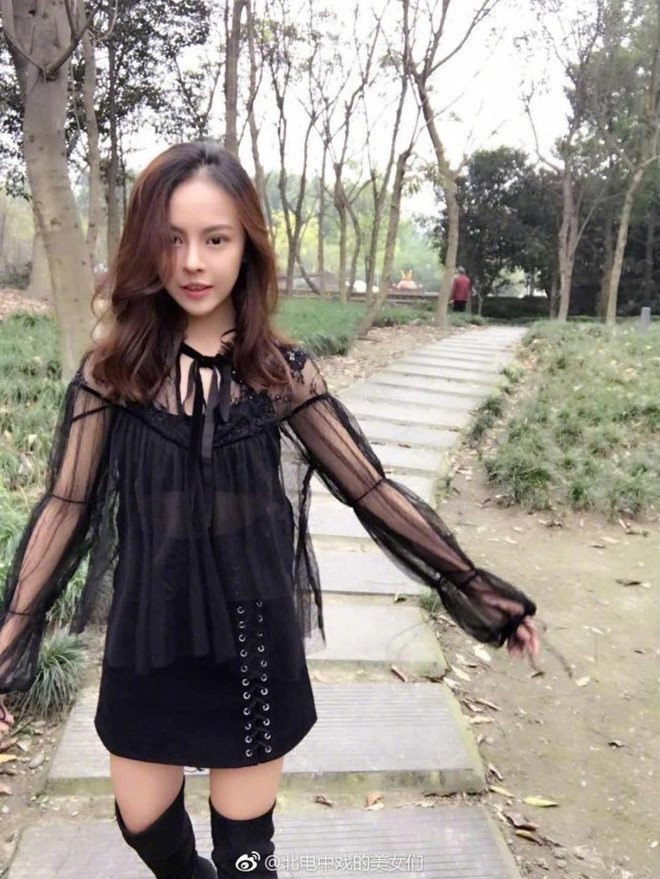 Nhan sắc tuổi thiếu nữ của những sao nhí trong phim Châu Tinh Trì hình ảnh 15 Nhan sac tuoi thieu nu cua nhung sao nhi trong phim Chau Tinh Tri hinh anh 15