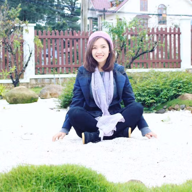 Hiền hơn hẳn Hari Won, đây là chân dung cô gái mà Tiến Đạt đã bí mật yêu và sẽ cưới vào ngày 31/12 này - Ảnh 5. Hiền hơn hẳn Hari Won, đây là chân dung cô gái mà Tiến Đạt đã bí mật yêu và sẽ cưới vào ngày 31/12 này - Ảnh 5.