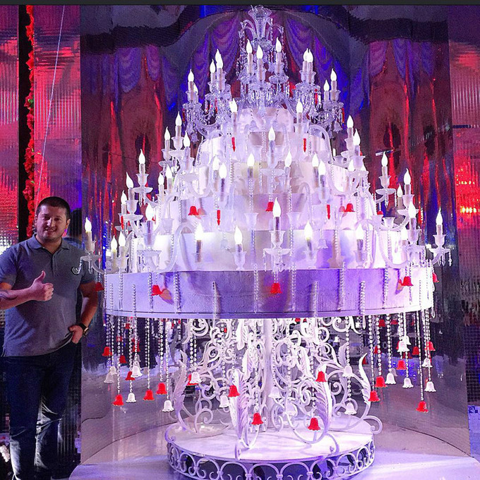 14 chiếc bánh cưới đẹp ngỡ ngàng "bước ra" từ chuyện cổ tích ảnh 12 14 tuyệt tác bánh cưới