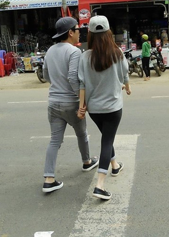 Trường Giang - Nhã Phương khoe ảnh chúc mừng Giáng sinh, cư dân mạng phát hiện bí mật thú vị này - Ảnh 4. Trường Giang - Nhã Phương khoe ảnh chúc mừng Giáng sinh, cư dân mạng phát hiện bí mật thú vị này - Ảnh 4.