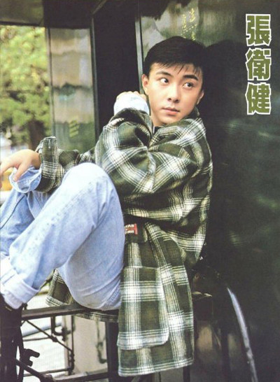 Câu nói không ngờ khiến Trương Vệ Kiện quyết để đầu trọc từ năm 1996 đến nay ảnh 6 Vẻ điển trai thời trẻ của Ngộ Không Trương Vệ Kiện - 7