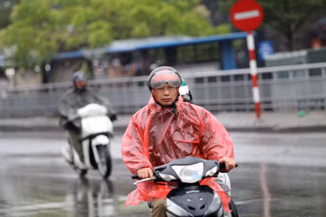 Thời tiết ngày 1/7: Bắc Bộ và Trung Bộ đề phòng mưa dông, lũ quét, sạt lở đất