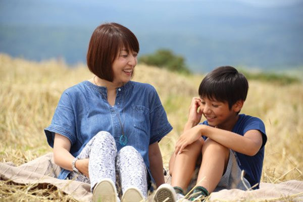 Yêu con như ‘hoàng tử’ và ‘công chúa’ ảnh 2