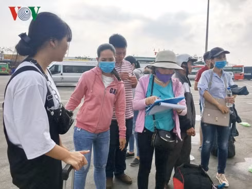 hanh khach uat nghen vi bi nha xe bat chet, nang gia ve hinh 1