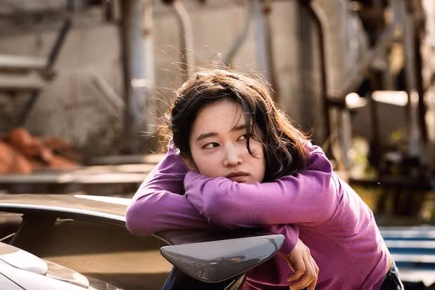 Cô bạn thân của chồng sang chúc Tết từ sáng sớm, tôi giật thót mình khi nghe thấy âm mưu của ả với mẹ chồng - Ảnh 2.