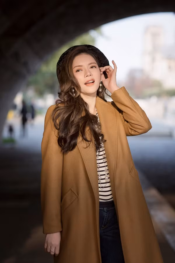 ly-nha-ky-sanh-dieu-quay-quang-cao-o-phap-2