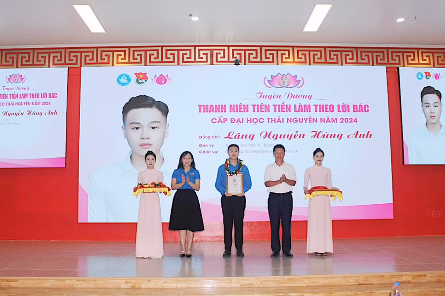 Đại học Thái Nguyên tuyên dương 34 thanh niên tiên tiến làm theo lời Bác.