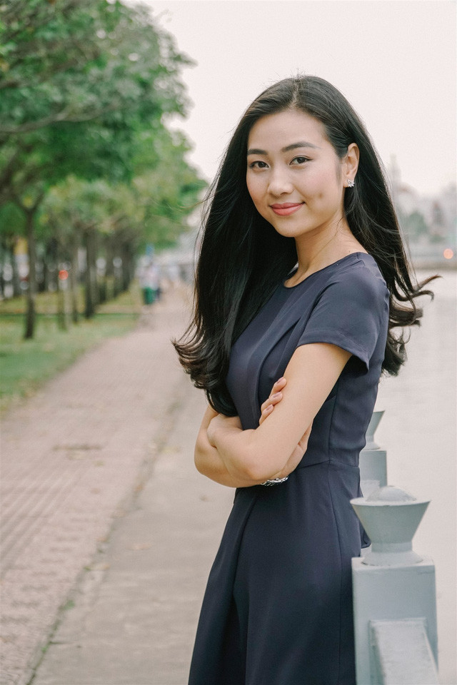 Trước đó, Bùi Nữ Kiều Vỹ từng có cơ hội thể hiện khả năng làm MC trong chương trình Hành trình văn hóa Việt, là chương trình giới thiệu, khám phá và tôn vinh những nét văn hóa đặc sắc khắp mọi miền đất nước. Kiều Vỹ chia sẻ, cô rất hứng thú với công việc của một MC và đang rèn luyện mỗi ngày để ngày càng tự tin ở vai trò này.