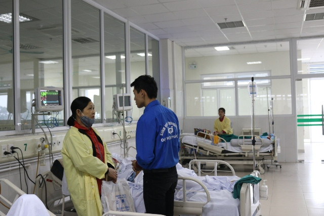 Tết vì người bệnh của ĐH Y Hà Nội ảnh 1