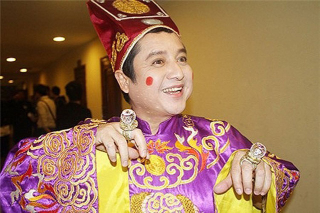 Giàu thì nó ghét. Đói rét thì nó khinh, mà thông minh thì nó tìm cách tiêu diệt - Táo Xã hội Chí Trung.