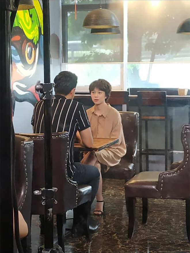 Nhưng vẫn có những khán giả tỏ ra "thấu hiểu" về tình yêu đơn phương của Ánh Dương. Nhưng vẫn có những khán giả tỏ ra "thấu hiểu" về tình yêu đơn phương của Ánh Dương.