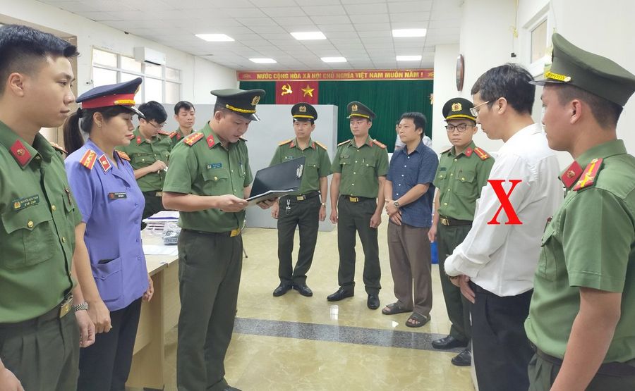 Bắt nguyên Giám đốc Chi nhánh Văn phòng đăng ký đất đai Sầm Sơn