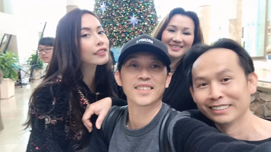 Khán giả vẫn luôn hân hoan chào đón nghệ sỹ Hoài Linh.