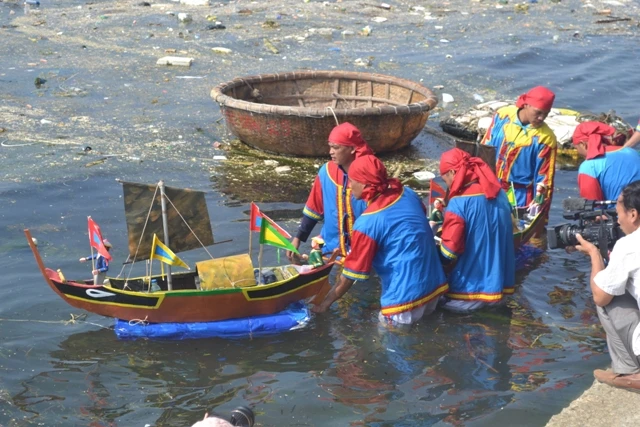 Lễ khao lề thế lính Hoàng Sa – Tưởng nhớ tri ân đội dân binh Hoàng Sa dưới triều nhà Nguyễn