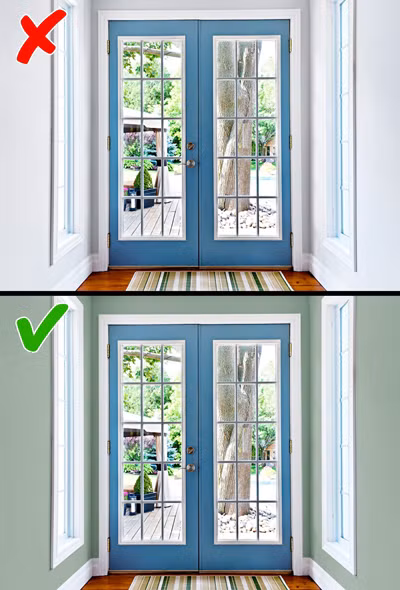 Sơn tường màu sáng ở cửa ra vào: Màu trắng giúp cho ngôi nhà có cảm giác thoáng đãng. Tuy nhiên, những đôi giày dép, áo mưa, ô có thể làm cho những bức tường sát lối ra vào sáng màu nhanh chóng bị lem luốc.