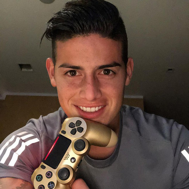 Ngắm không hết trai đẹp ở World Cup 2018, thêm chàng tiền vệ Colombia khiến chị em ngẩn ngơ ảnh 15 Ngắm không hết trai đẹp ở World Cup 2018, thêm chàng tiền vệ Colombia khiến chị em ngẩn ngơ ảnh 15