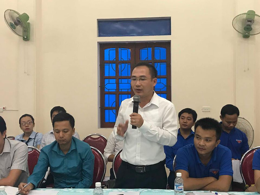 Đại diện các huyện đoàn báo cáo công tác chuẩn bị, phương án ra quân chương trình “Tiếp sức mùa thi” Đại diện các huyện đoàn báo cáo công tác chuẩn bị, phương án ra quân chương trình “Tiếp sức mùa thi”