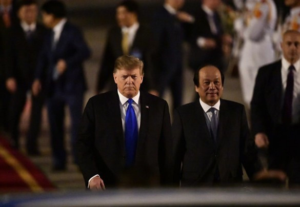 Tổng thống Mỹ Donald Trump đã đến Hà Nội ảnh 7 Tổng thống Mỹ Donald Trump đã đến Hà Nội ảnh 7