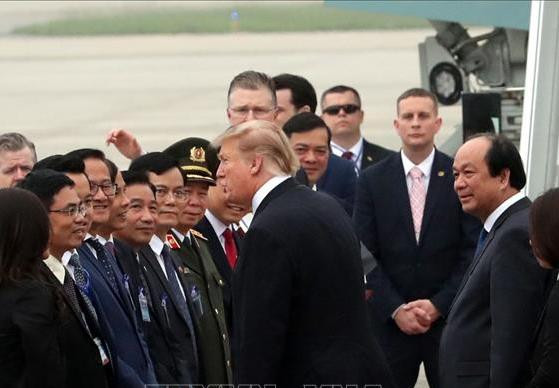 Lãnh đạo các bộ ngành tiễn Tổng thống Hoa Kỳ Donald Trump.