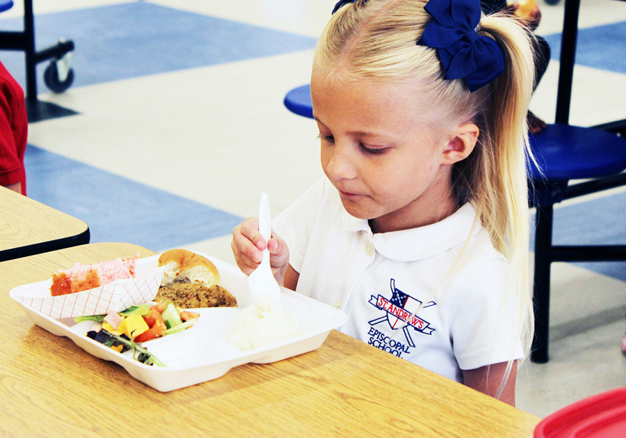 Truong hoc cua con trai ut Tong thong Trump co gi dac biet? hinh anh 9